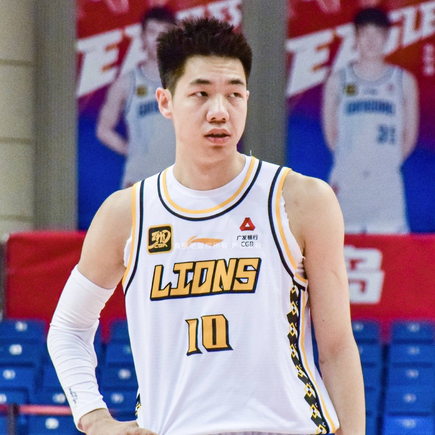 南宫28包含布莱顿窗口期状态回暖里尔围绕法国杯止住颓势，这操作让人直呼：广厦男篮篮板制胜备战CBA常规赛的词条