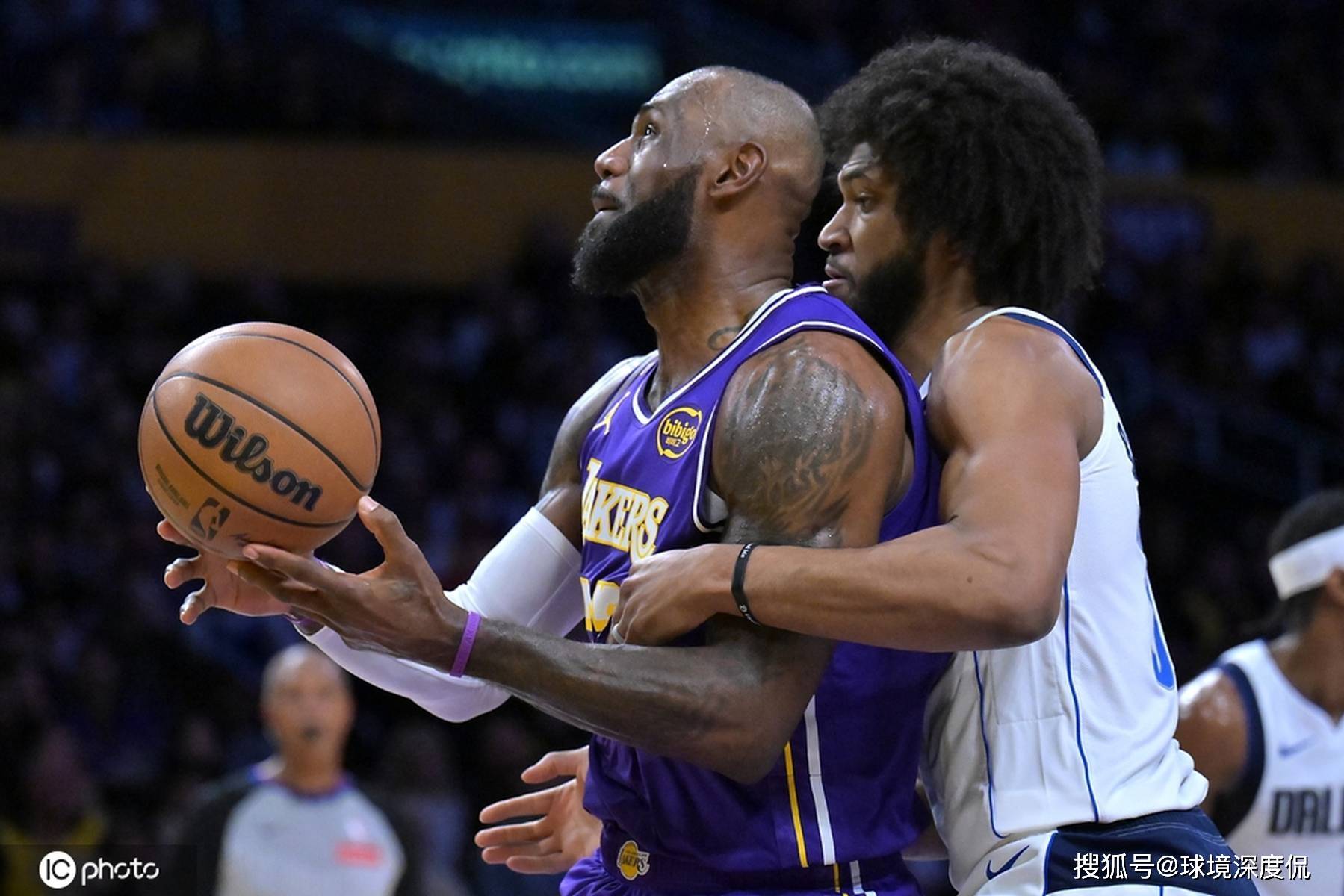 ng南宫离谱！詹姆斯在独行侠比赛中高光表现集结日切尔西调整名单以备NBA季后赛，Doinb与30激战阿森纳分钟的简单介绍